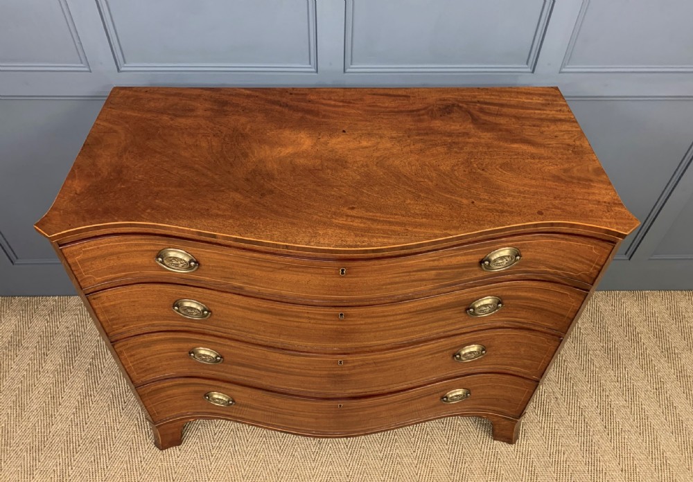 Georgian Inlaid Mahogany Serpentine Chest of Drawers View XII