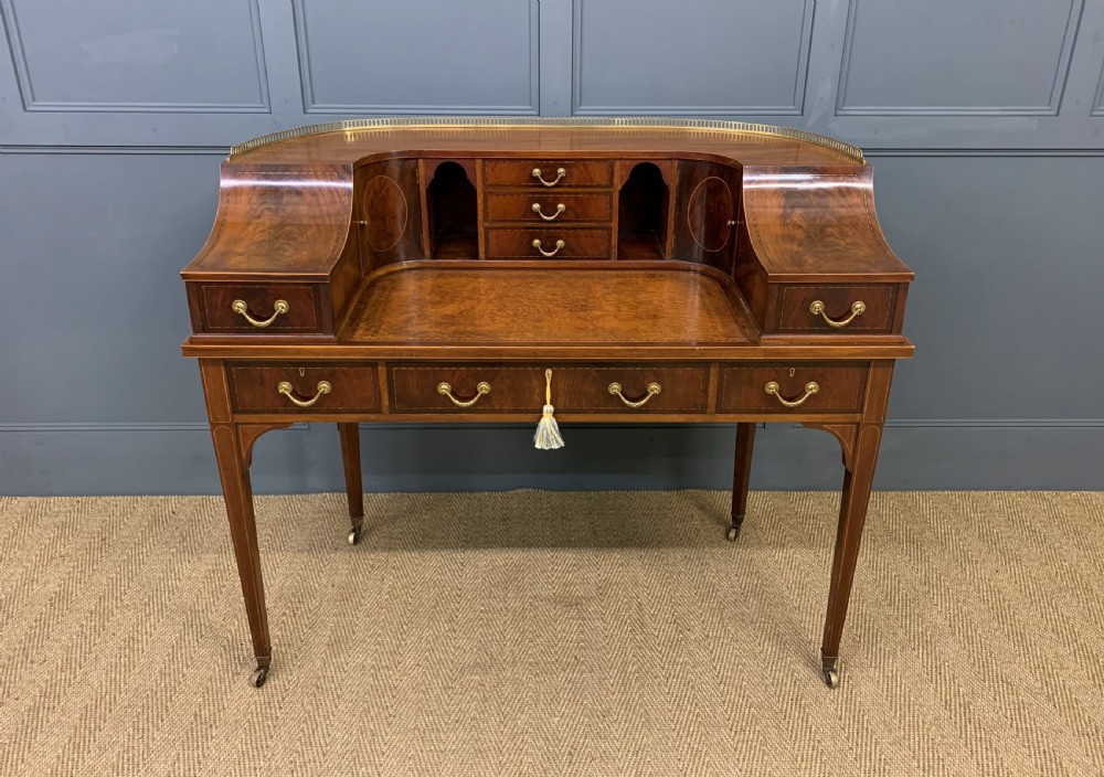 Maple and Co. Inlaid Mahogany Carlton House Desk