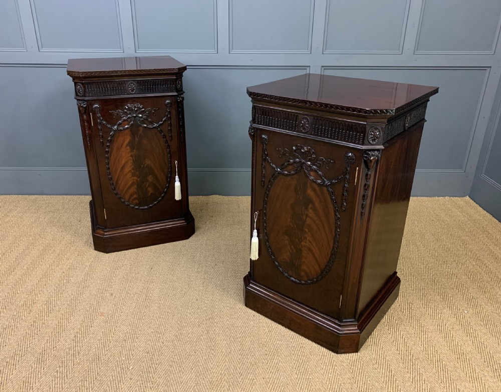 Maple and Co Mahogany Dining Suite View XXVI