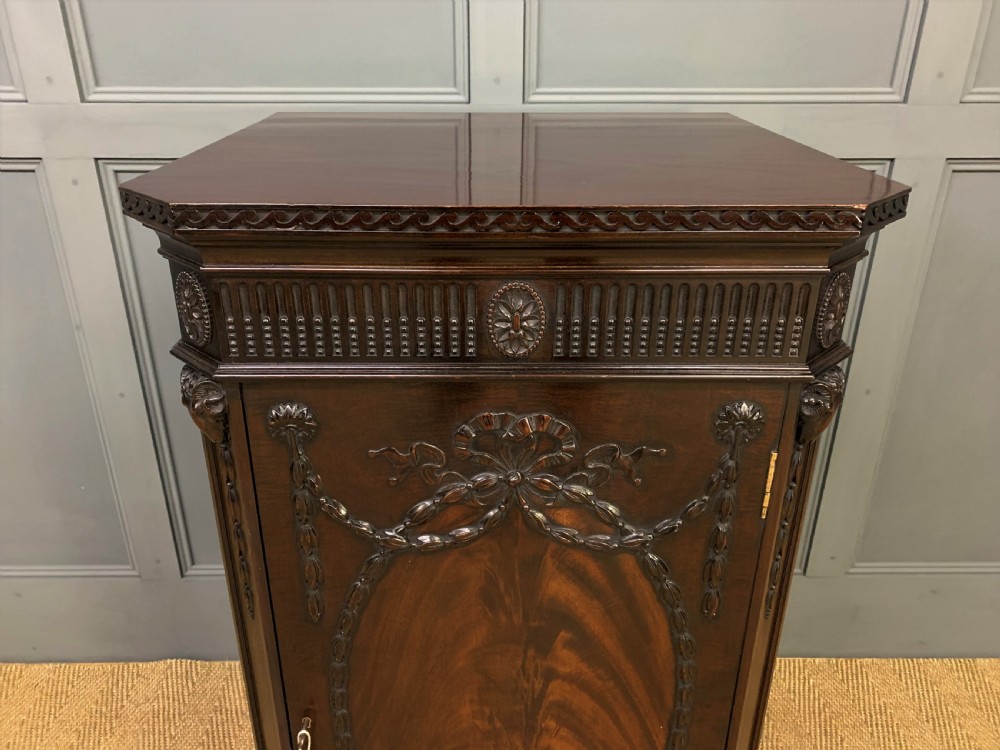 Maple and Co Mahogany Dining Suite View XXVIII