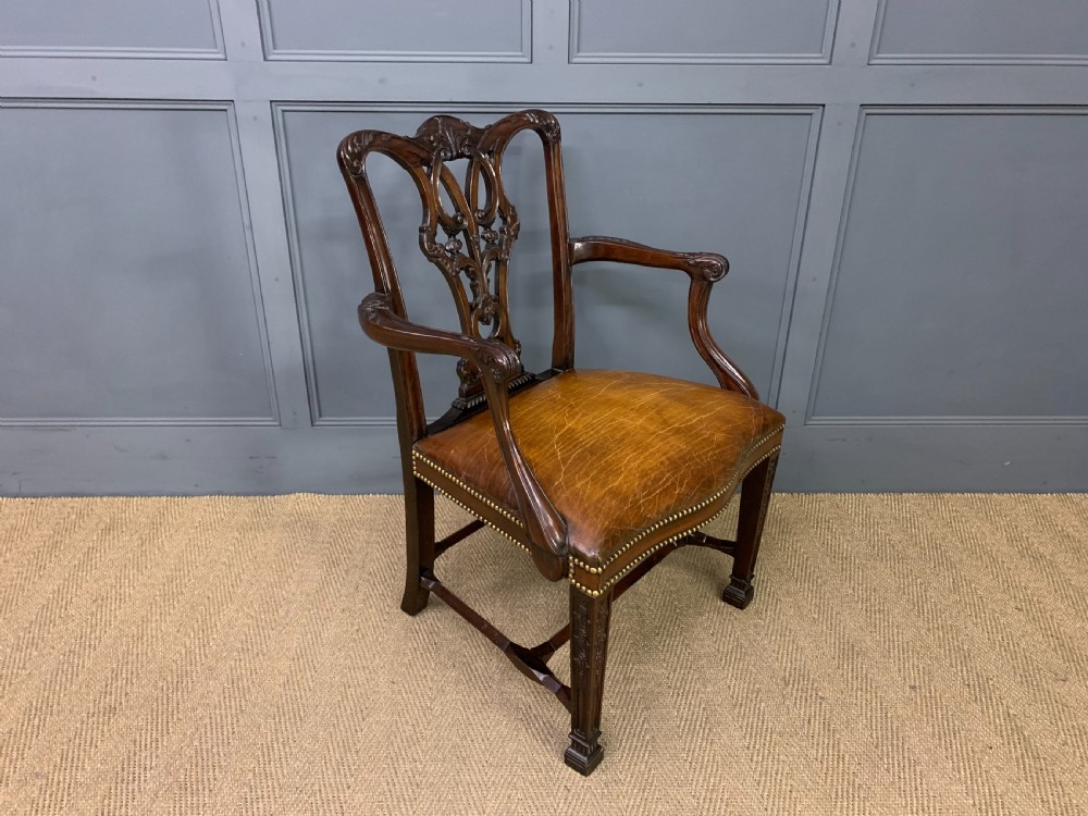 Set of 12 Chippendale Style Dining Chairs View XVIII