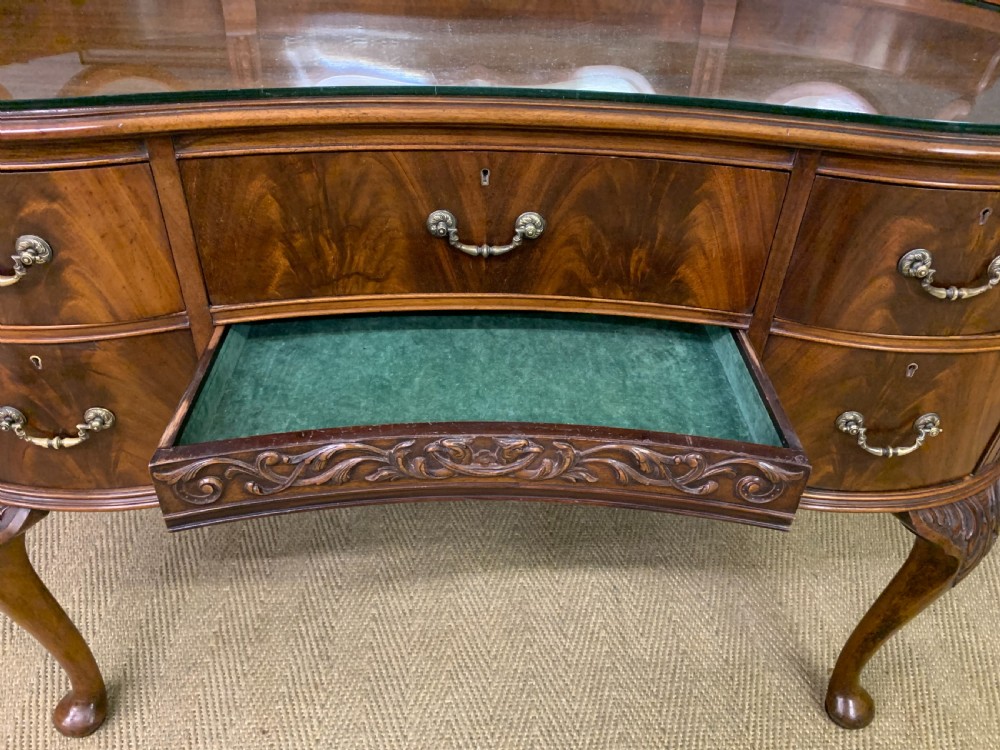 Flame Mahogany Kidney Shaped Dressing Table View IX