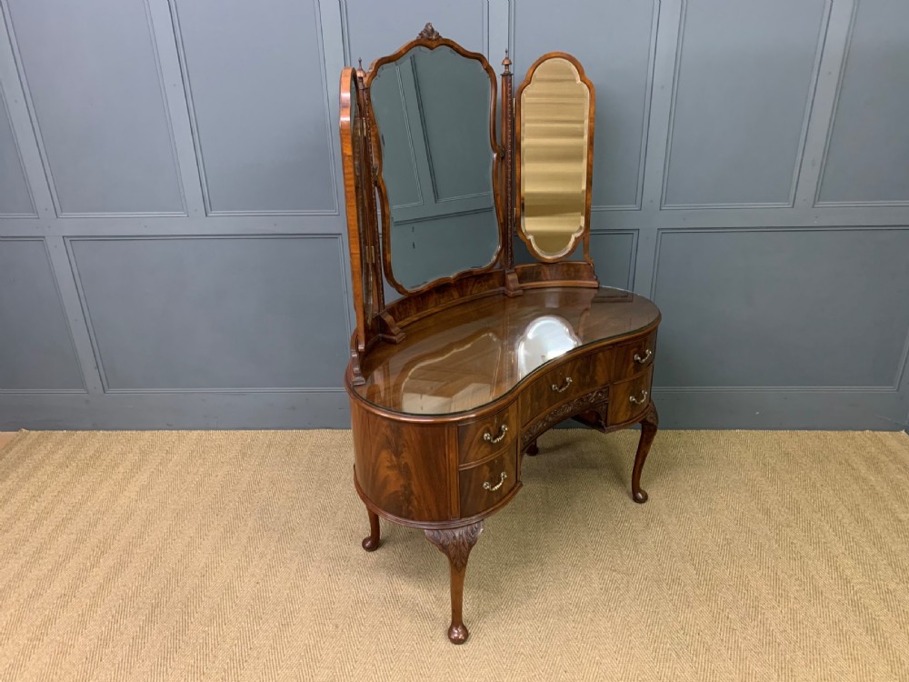 Flame Mahogany Kidney Shaped Dressing Table View X