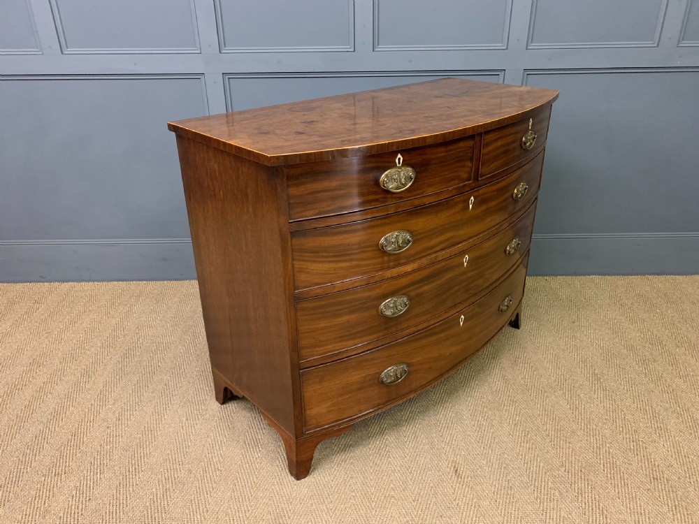 Georgian Mahogany Bow Fronted Chest of Drawers View VII