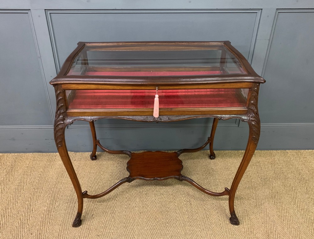 Mahogany Bijouterie Table