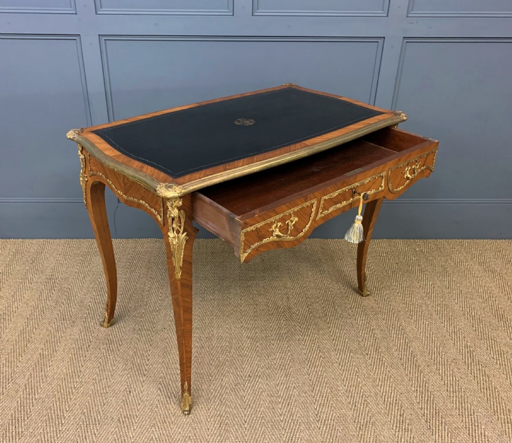 Fine Quality Kingwood Bureau Plat View XV
