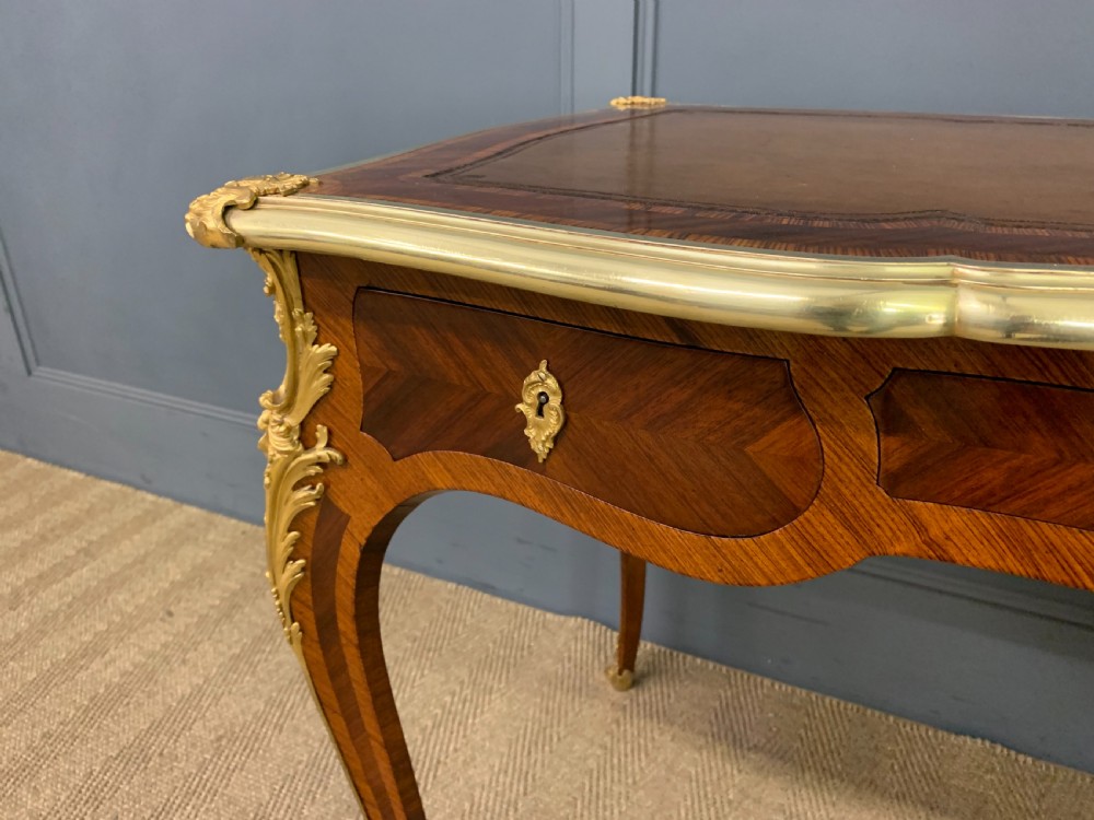 Fine Quality 19th Century French Bureau Plat View V