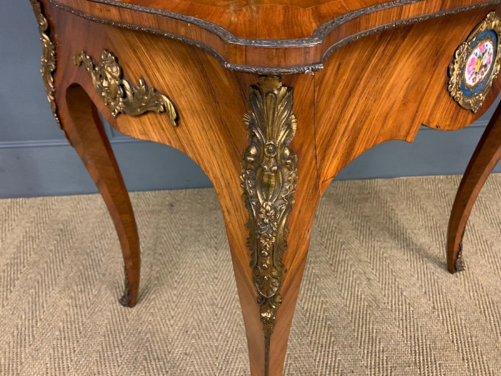 Kingwood and Walnut Bonheur Du Jour View XIII