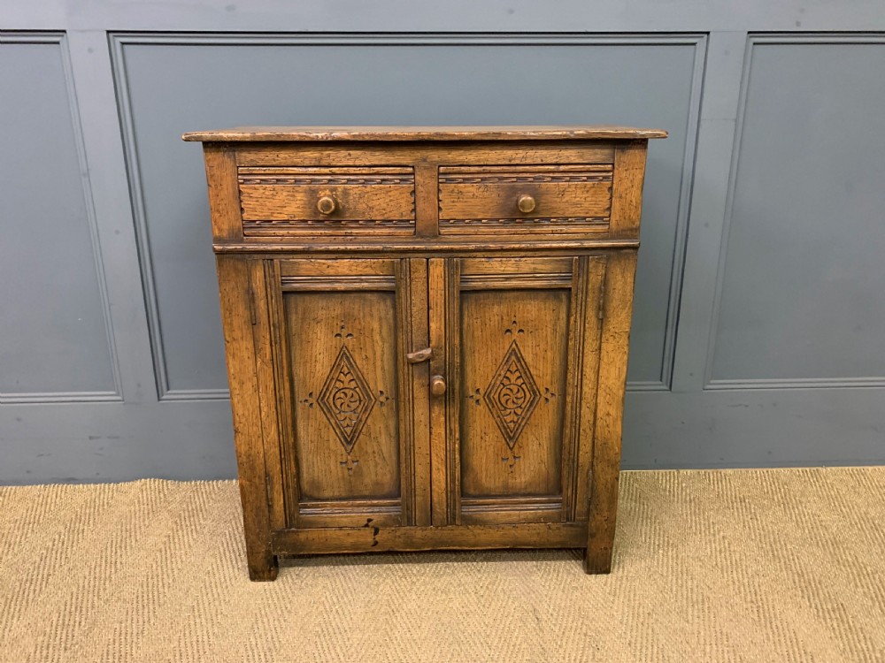 Ipswich Oak Cupboard View III