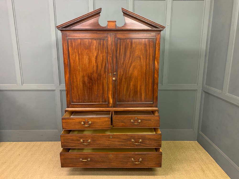 Georgian Mahogany Linen Press View VIII