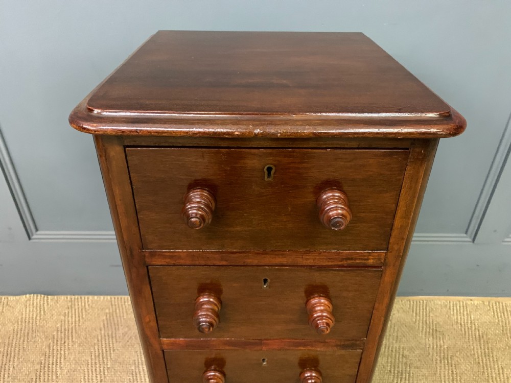 Pair of Victorian Mahogany Bedside Chests View VII