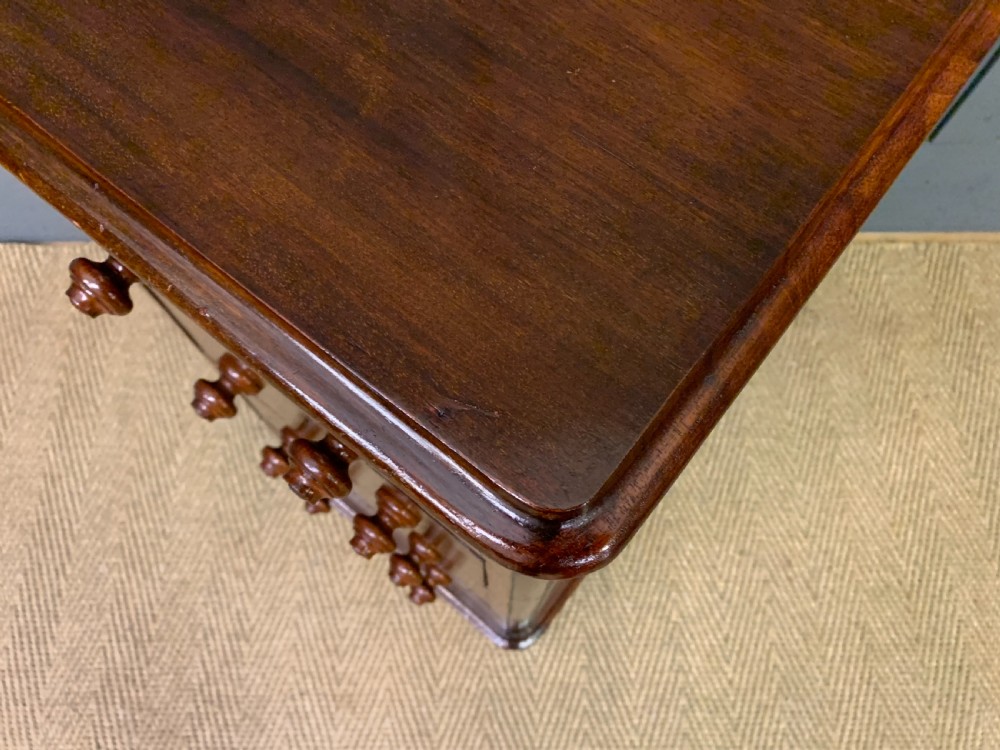 Pair of Victorian Mahogany Bedside Chests View VIII