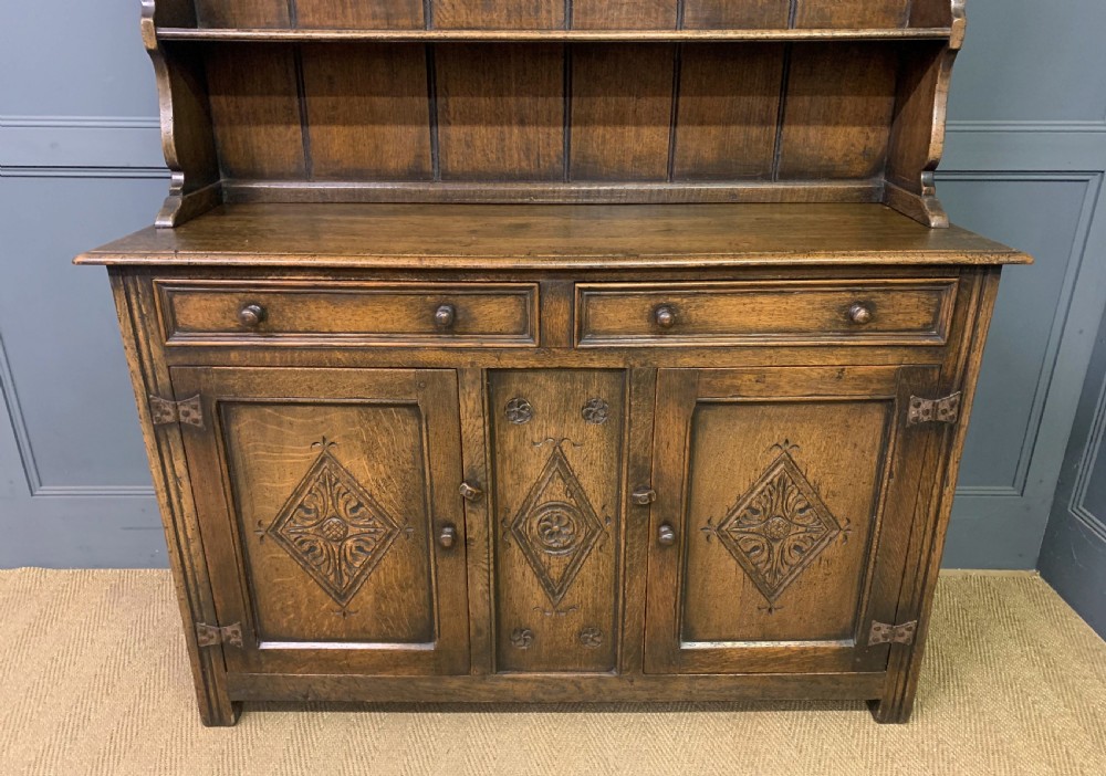 Ipswich Oak Dresser View III