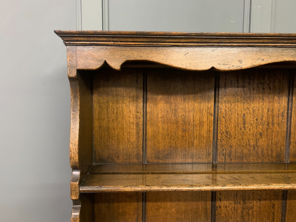 Ipswich Oak Dresser View VII