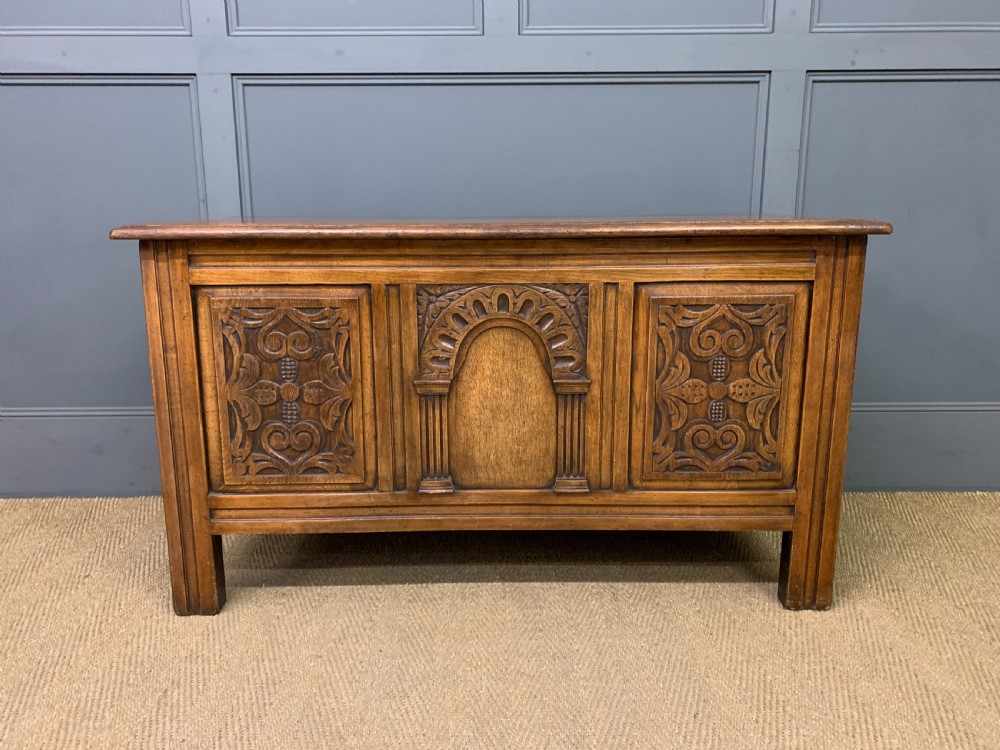 Ipswich Oak Coffer View II