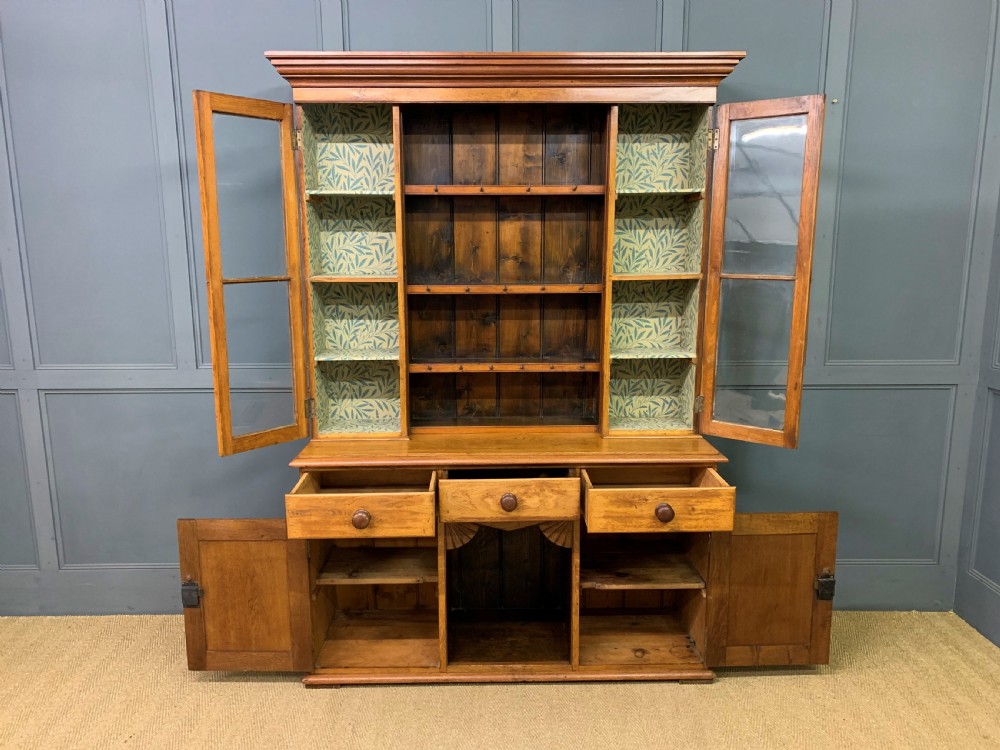 19th Century Oak Country Kitchen Dresser View XI