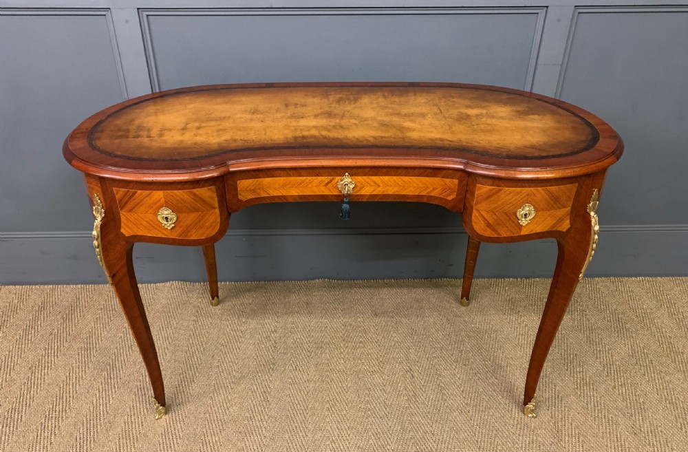 Howard and Sons Kidney Desk