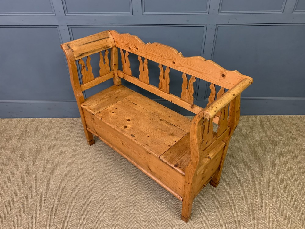 Scandinavian Pine Bench View X
