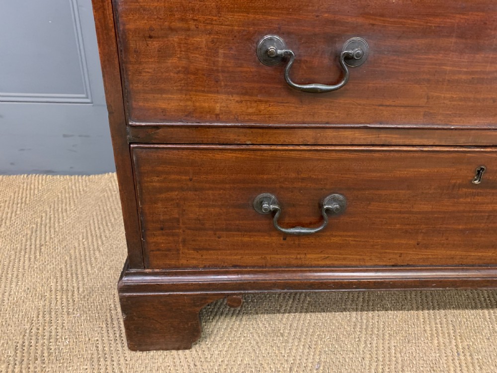 George III Mahogany Bachelors Chest of Drawers View VI