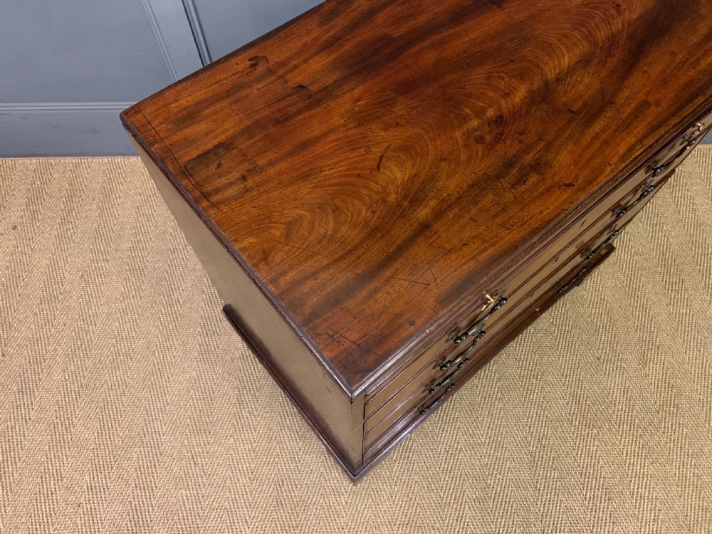 George III Mahogany Bachelors Chest of Drawers View X
