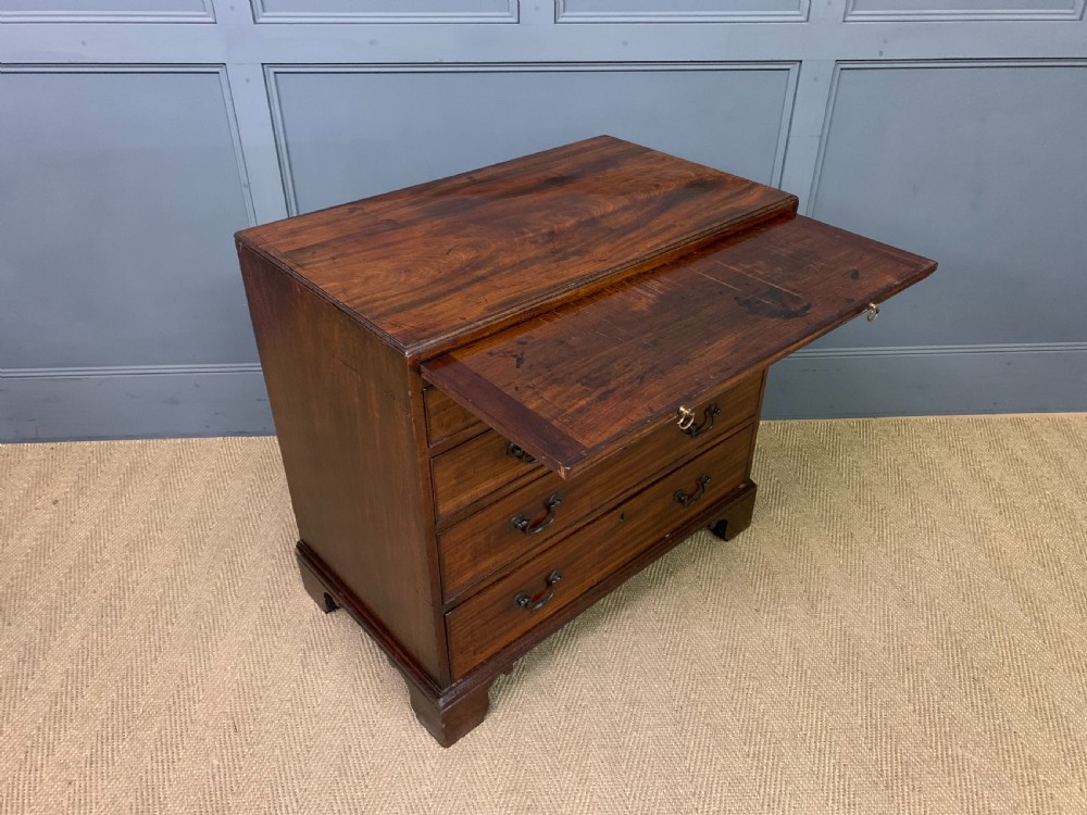 George III Mahogany Bachelors Chest of Drawers View XI