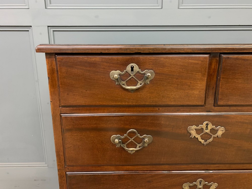 Georgian Mahogany Bachelors Chest View VI
