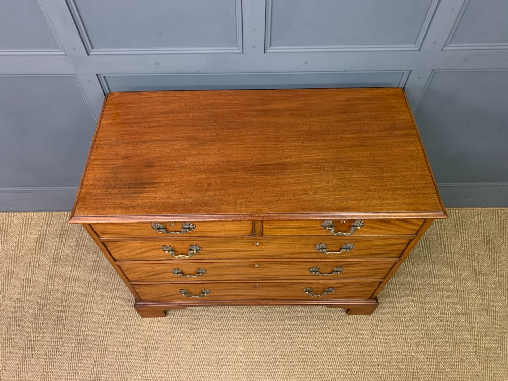 Georgian Mahogany Chest of Drawers View VI