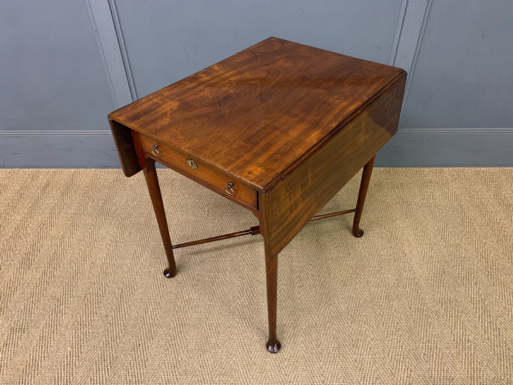 Georgian Mahogany Pembroke Table