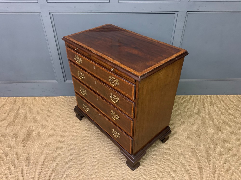 Inlaid Mahogany Georgian Bachelors Chest of Drawers View XIII