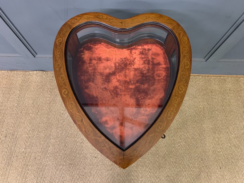 Inlaid Mahogany Heart Shaped Bijouterie Table View V