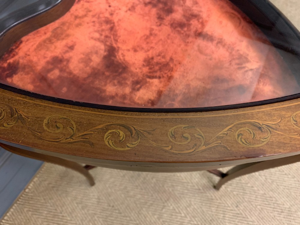 Inlaid Mahogany Heart Shaped Bijouterie Table View VII