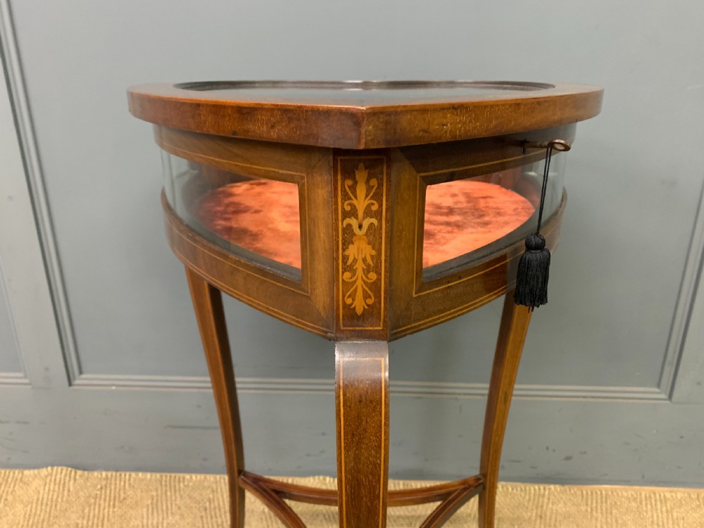Inlaid Mahogany Heart Shaped Bijouterie Table View VIII