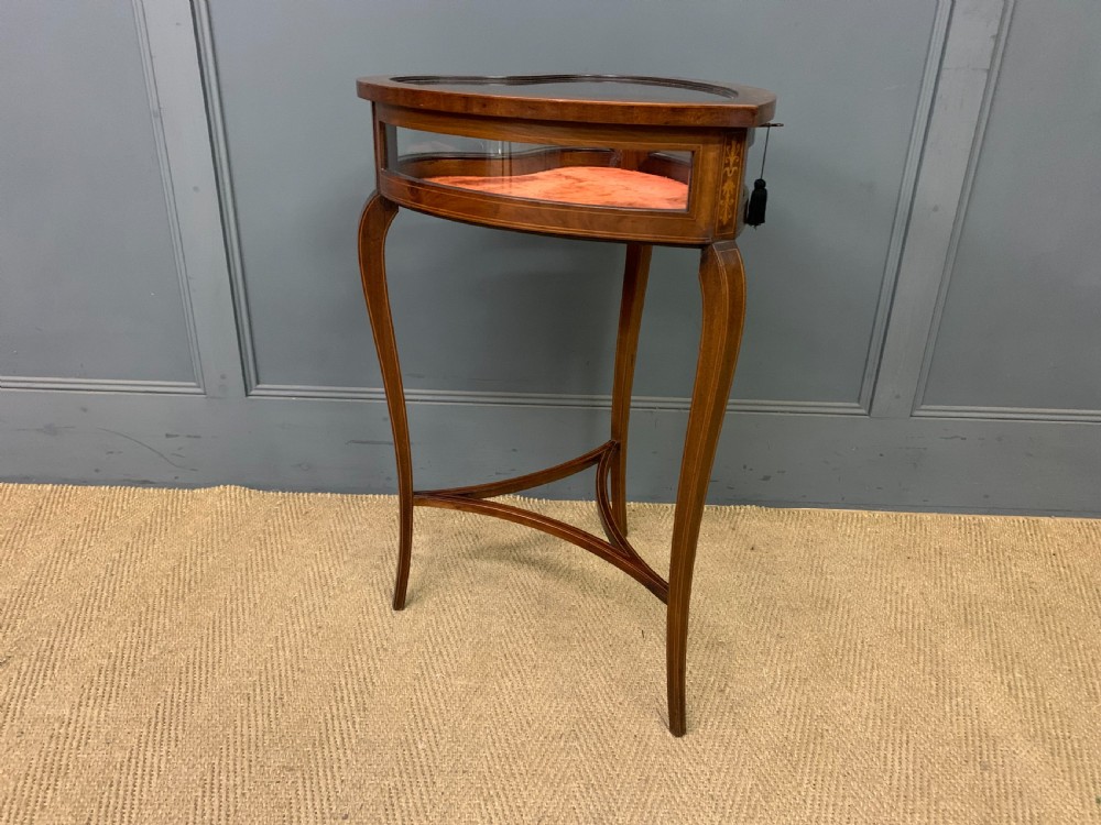 Inlaid Mahogany Heart Shaped Bijouterie Table View XII