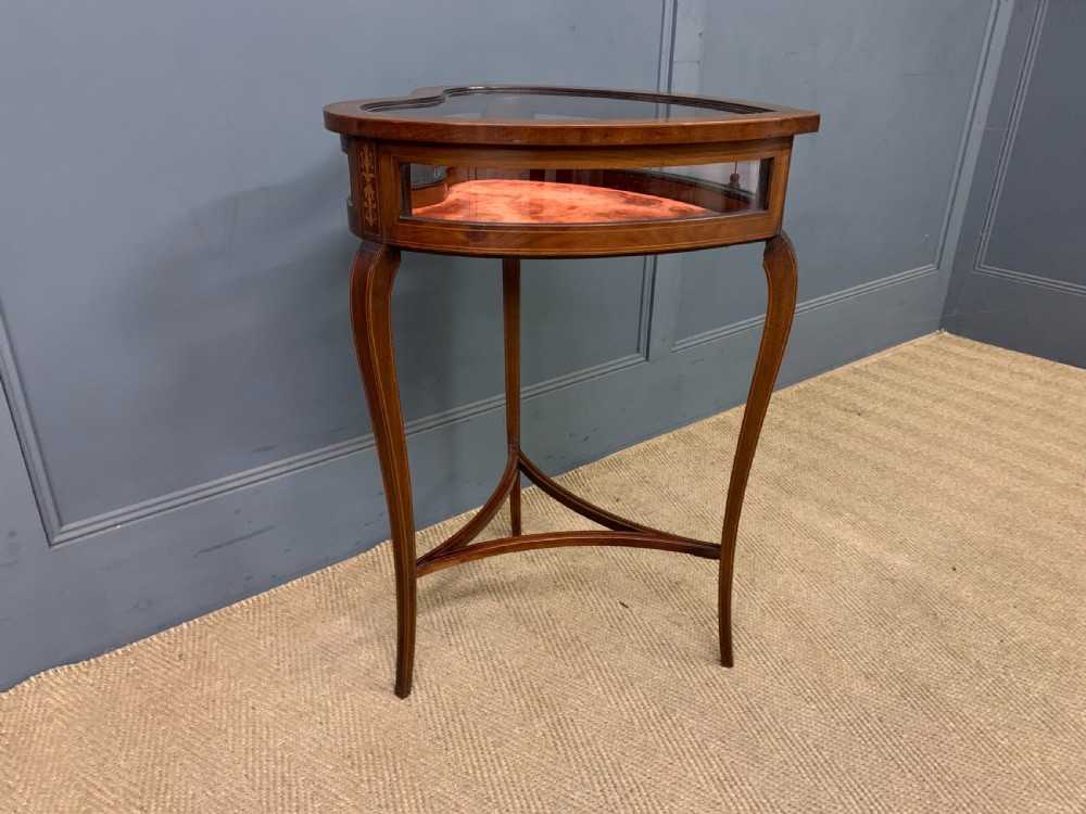 Inlaid Mahogany Heart Shaped Bijouterie Table View XIV