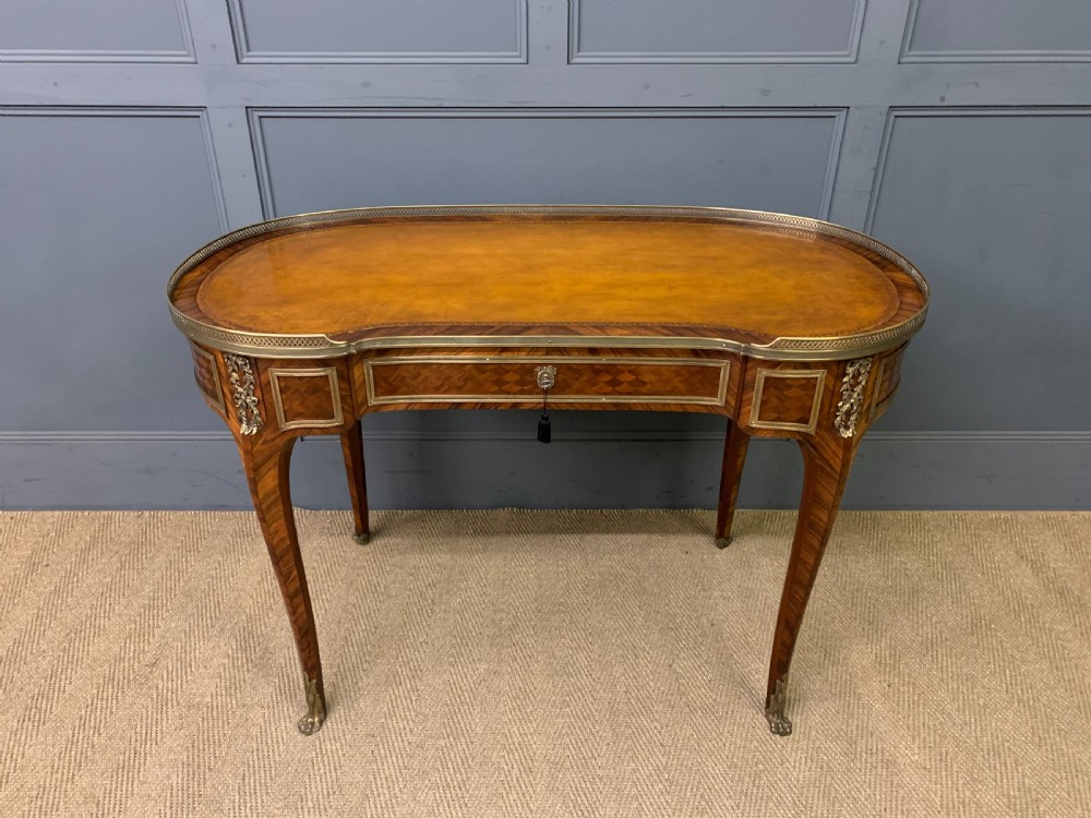 Fine Quality 19th Century French Bureau Plat