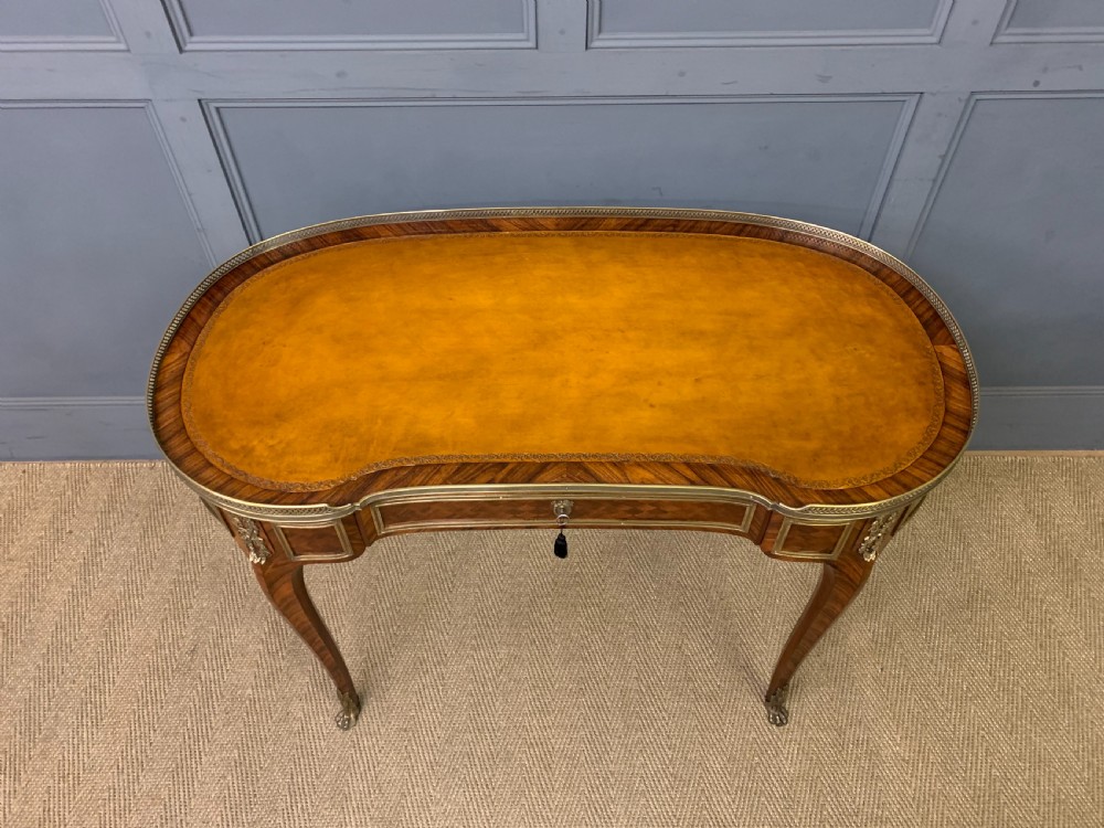 Fine Quality 19th Century French Bureau Plat View III