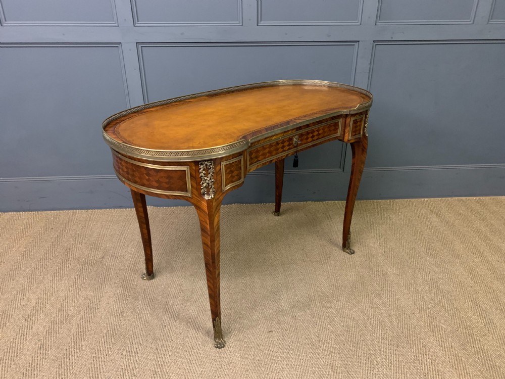 Fine Quality 19th Century French Bureau Plat View IX
