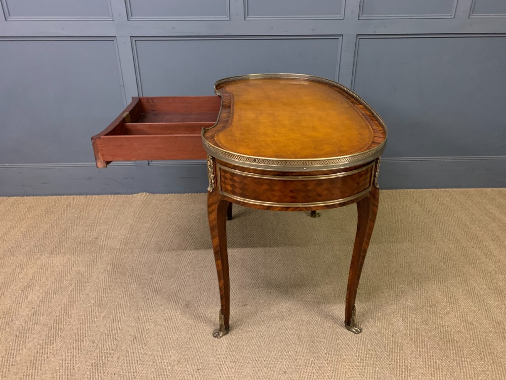 Fine Quality 19th Century French Bureau Plat View XVII