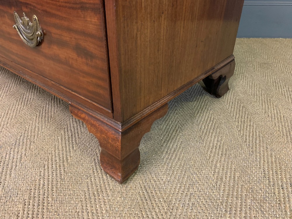 Georgian Mahogany Chest of Drawers View XVI