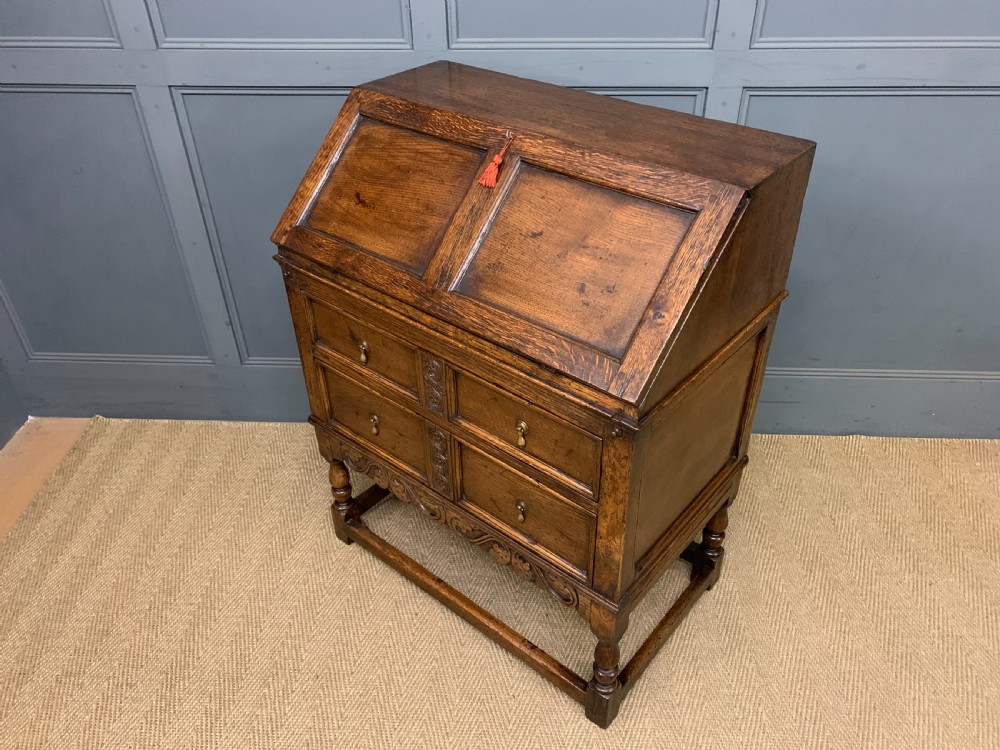 Oak Bureau View XIV