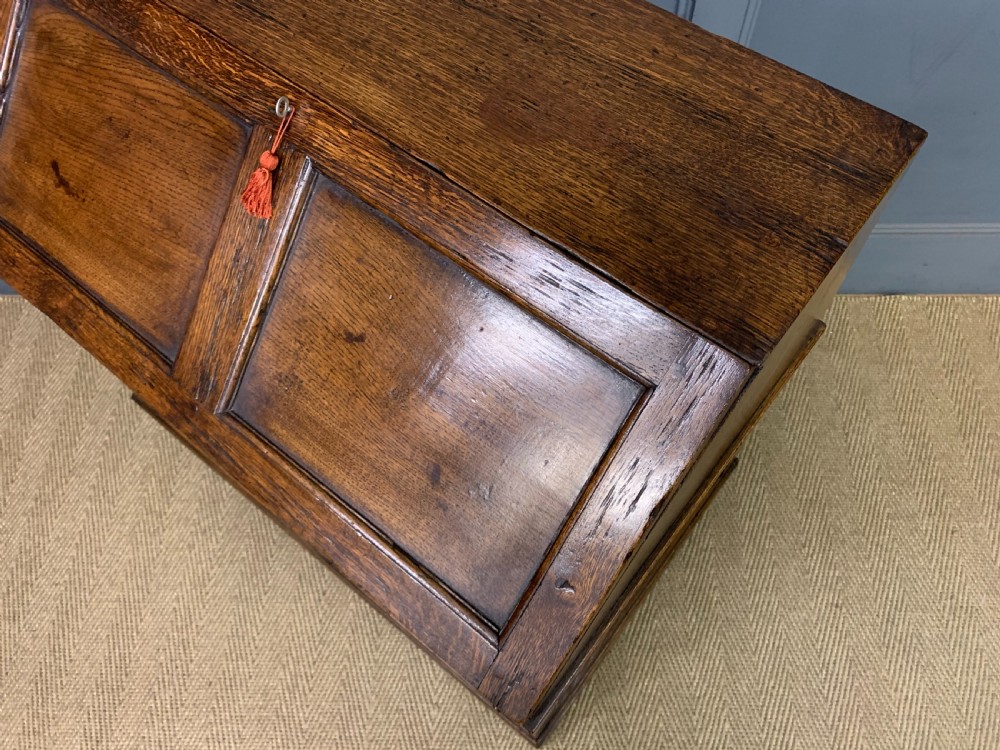 Oak Bureau View XV