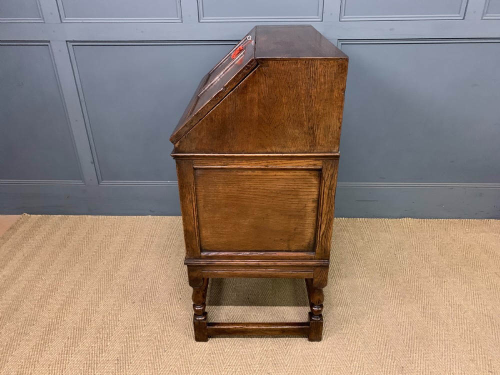 Oak Bureau View XVI