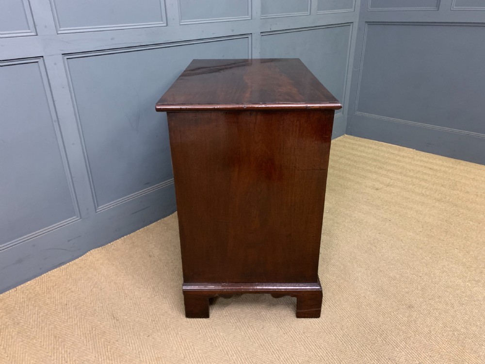 Georgian Mahogany Chest of Drawers View IX