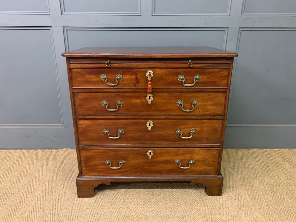 George III Mahogany Bachelors Chest of Drawers View III