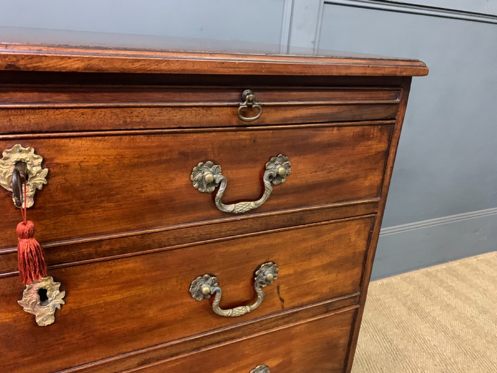 George III Mahogany Bachelors Chest of Drawers View VI