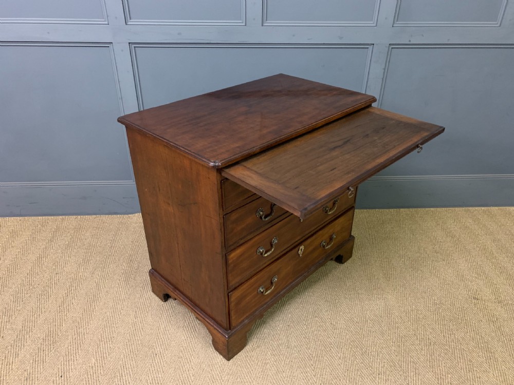 George III Mahogany Bachelors Chest of Drawers View XVIII