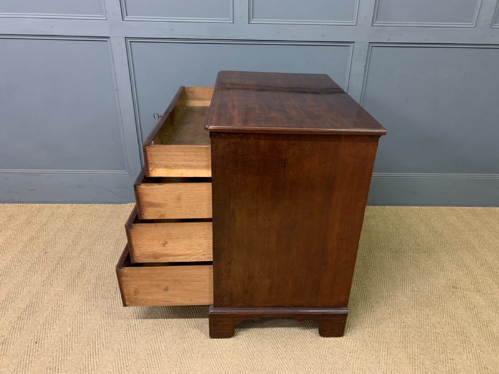 George III Mahogany Bachelors Chest of Drawers View XXIII