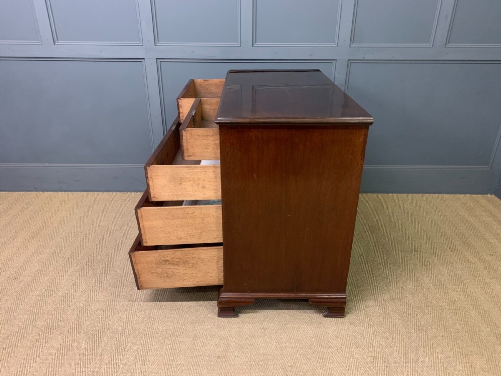 George III Mahogany Chest of Drawers View XVI