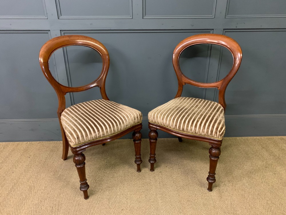 Set of 8 Victorian Mahogany Chairs by Wylie & Lochhead View IV