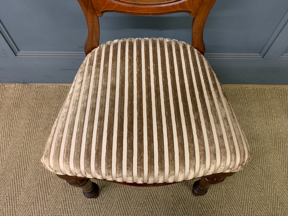 Set of 8 Victorian Mahogany Chairs by Wylie & Lochhead View XI